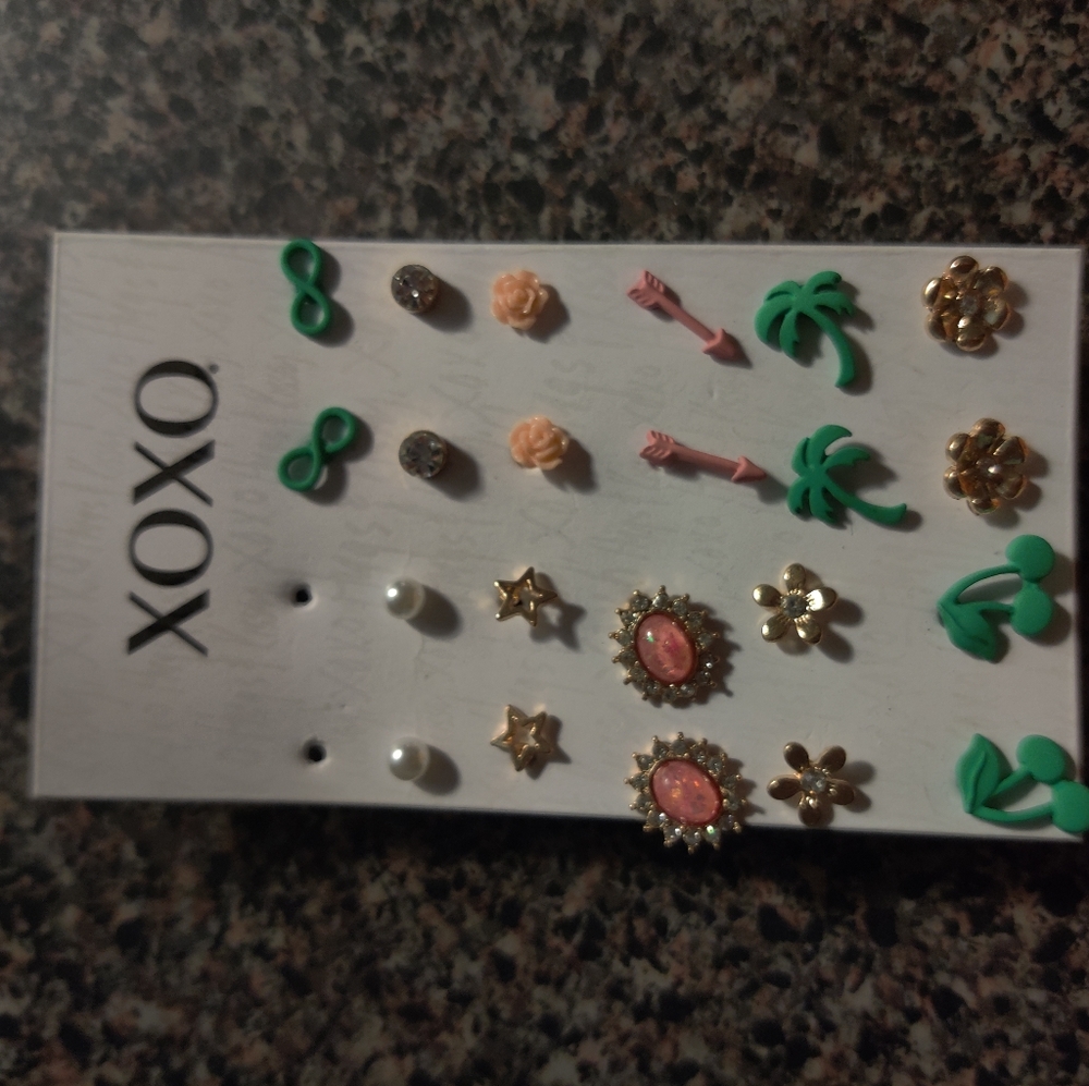 Earrings - Picture 3 of 3